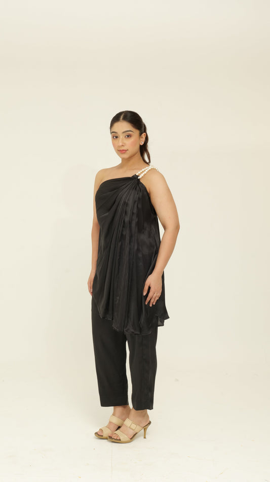 Tamanna Satin Black set