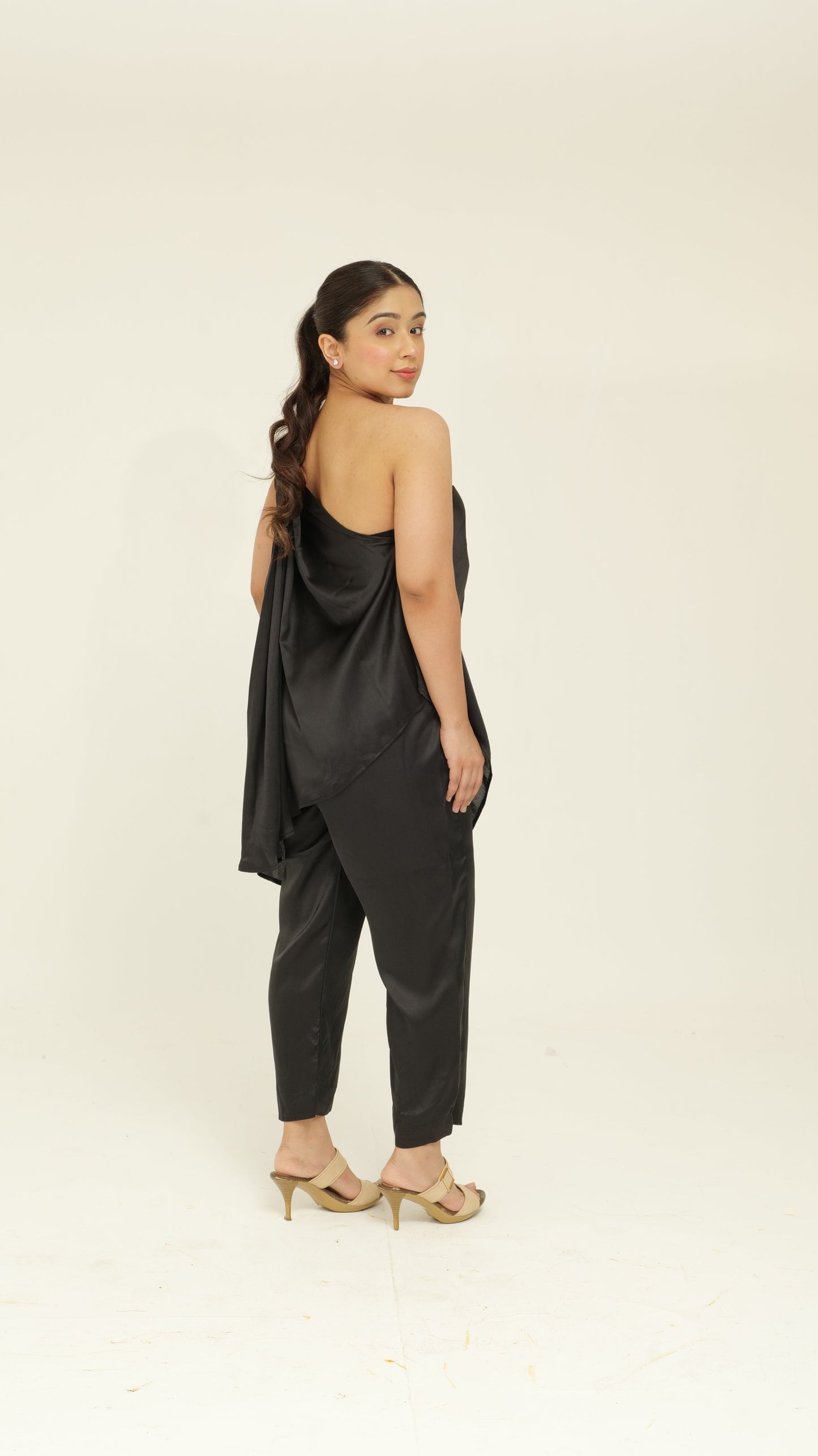 Tamanna Satin Black set
