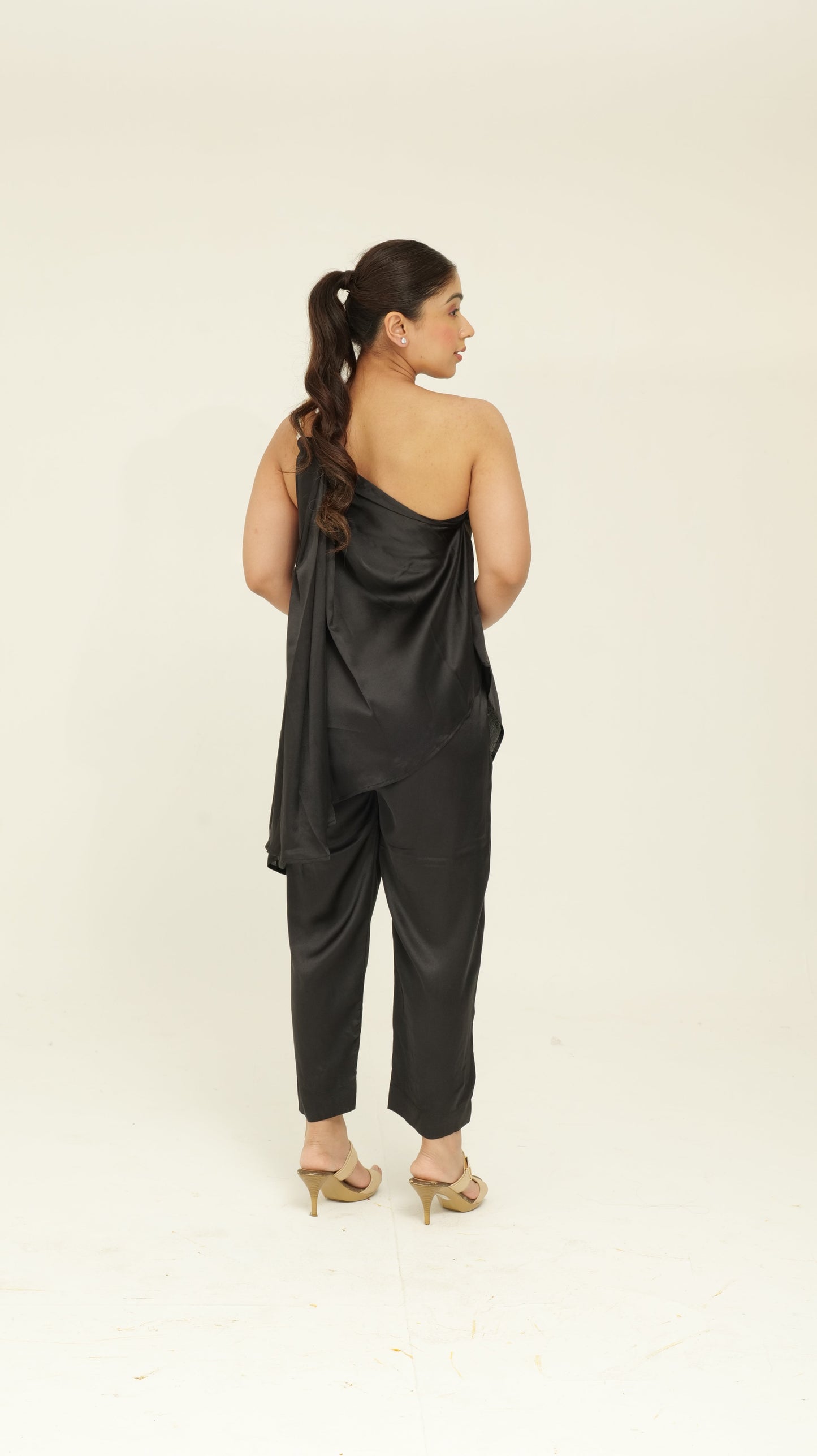 Tamanna Satin Black set