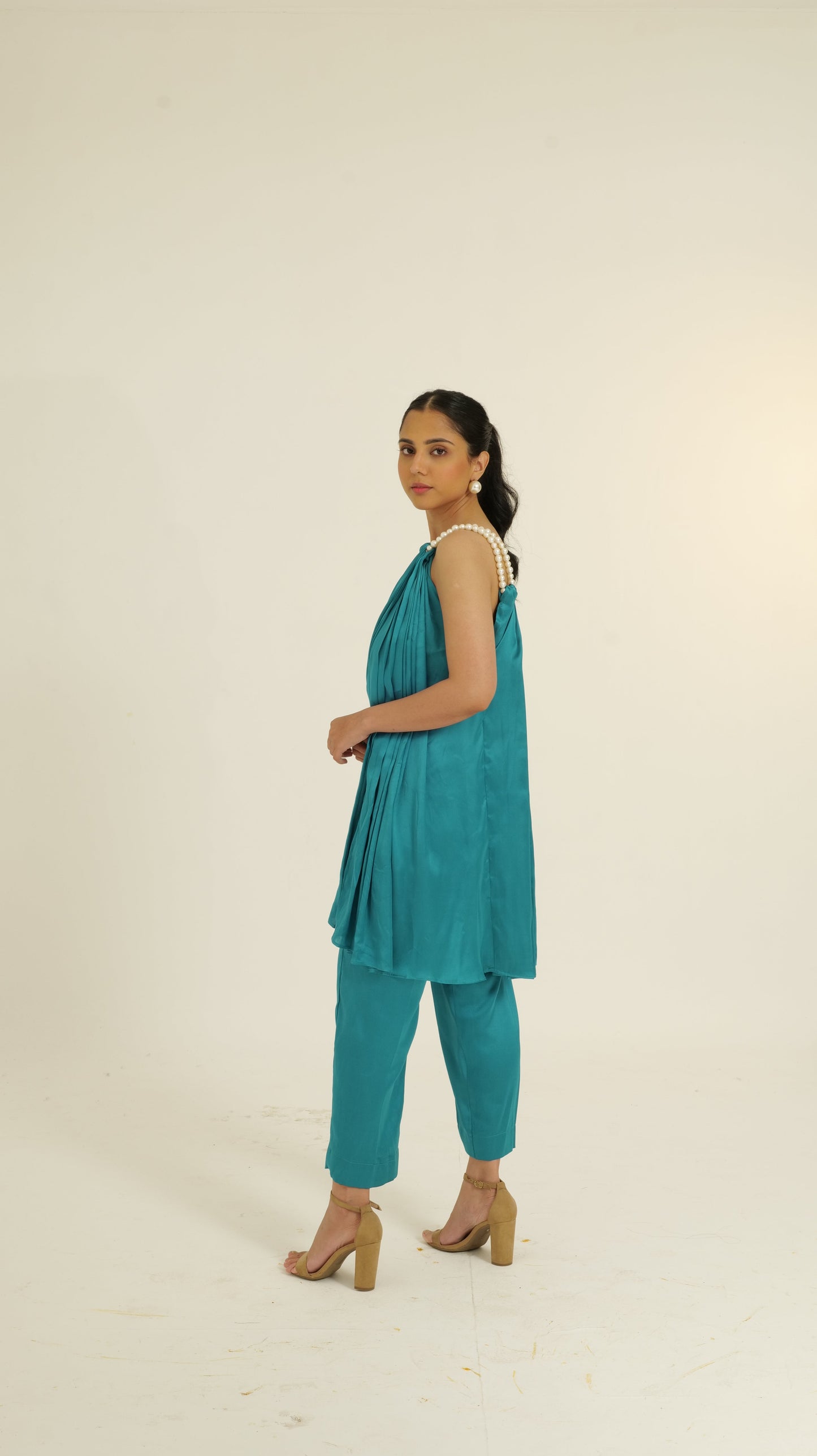 Tamanna Satin Ferozi set
