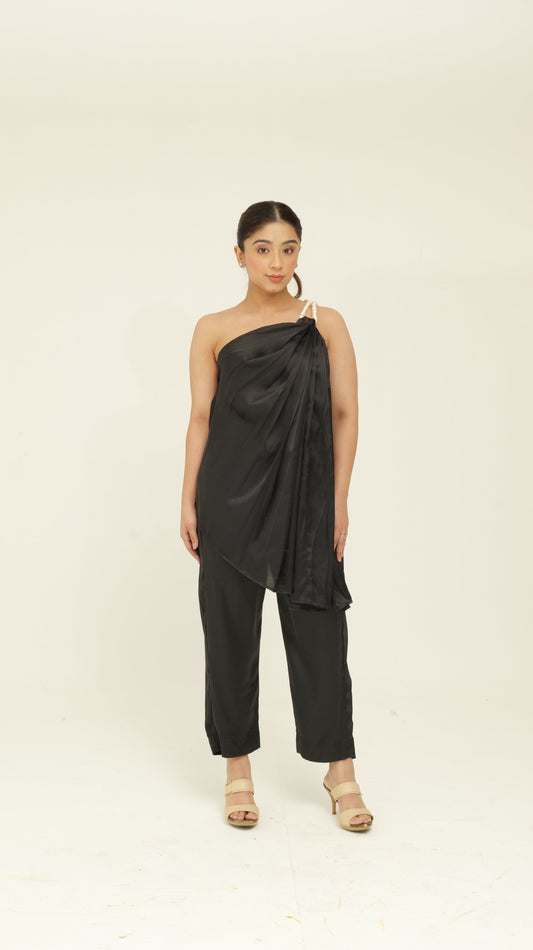 Tamanna Satin Black set